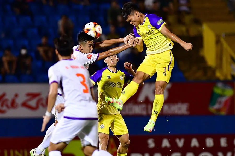 Hà Nội FC thi đấu với mật độ rất dày