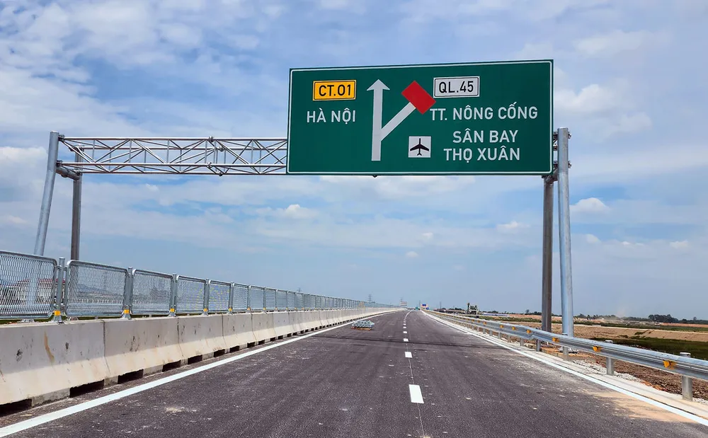 Theo đề xuất của Cục Đường bộ, mức thu phí cao tốc Bắc - Nam thấp nhất là 900 đồng/km, cao nhất là 6.000 đồng/km. Ảnh: ĐT p23-chuyende-viethoa-H2.jpg