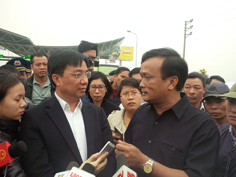 Nhiều xe khách kéo về Hà Nội phản đối chuyển bến ảnh 2 Nhiều xe khách kéo về Hà Nội phản đối chuyển bến ảnh 2