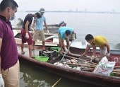 Nước Hồ Tây bất thường, Bộ TN&MT đề nghị Hà Nội xử lý ảnh 2 Cá chết Hồ Tây: Nhà máy 1.000 tỉ phải 'xin' nước thải