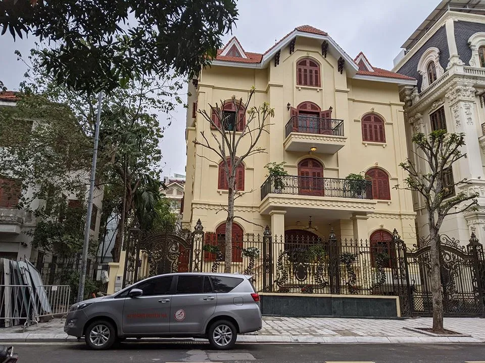 Công trình số 9, nhà B, khu khu biệt thự 5,2ha, phường Yên Hòa, Cầu Giấy. Ảnh: TP Công trình số 9, nhà B, khu khu biệt thự 5,2ha, phường Yên Hòa, Cầu Giấy. Ảnh: TP