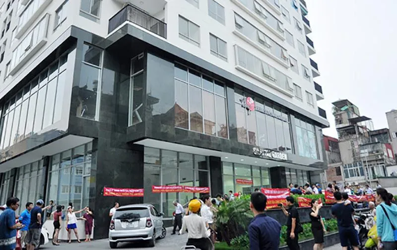 Toà nhà Capital Garden, số 102 Trường Chinh, bị tạm đình chỉ vì vi phạm các quy định về PCCC. Ảnh: PV Toà nhà Capital Garden, số 102 Trường Chinh, bị tạm đình chỉ vì vi phạm các quy định về PCCC. Ảnh: PV