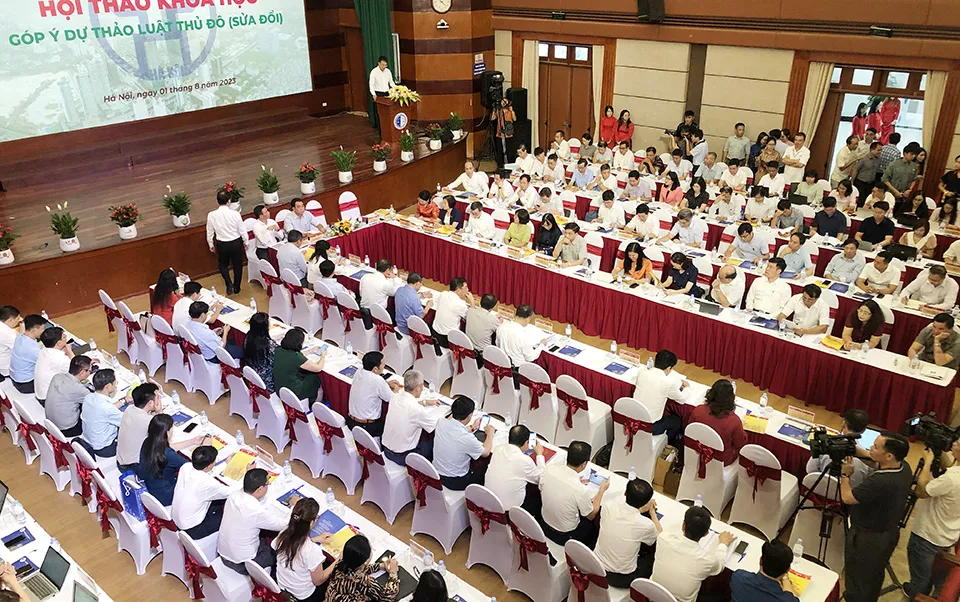 Quang cảnh hội thảo khoa học góp ý dự thảo Luật Thủ đô sửa đổi diễn ra ngày 1-8 (Ảnh: Trọng Phú) Hội thảo sửa Luật Thủ đô
