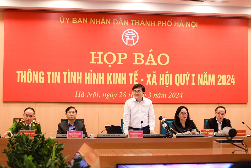 Chánh Văn phòng UBND TP Hà Nội Trương Việt Dũng (Ảnh: TP) Hà Nội giao công an xác minh nghi vấn 3 cây sao đen trăm tuổi bị bức tử