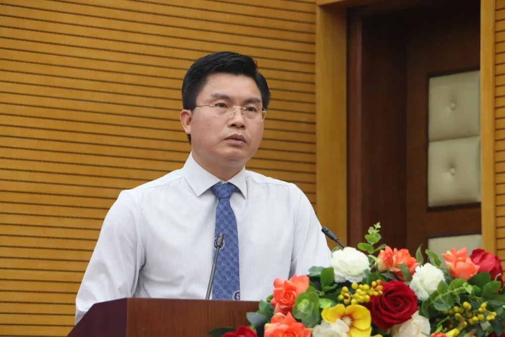 Ông Lê Tuấn Định, Chủ tịch UBND quận Đống Đa (Hà Nội). Hà Nội kỷ luật Chủ tịch UBND quận Đống Đa khi mùa đại hội đang đến gần