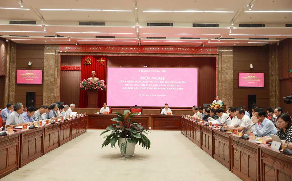 Thành uỷ Hà Nội tổ chức Hội nghị lấy ý kiến đóng góp đối với dự thảo chủ đề, phương châm, đề cương chi tiết Báo cáo chính trị Đại hội lần thứ XVIII Đảng bộ TP Hà Nội hồi đầu tháng 6-2024. Thành uỷ Hà Nội nêu tiêu chí tuyển chọn nhân sự khoá mới