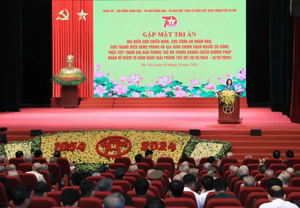 giải phóng Thủ đô