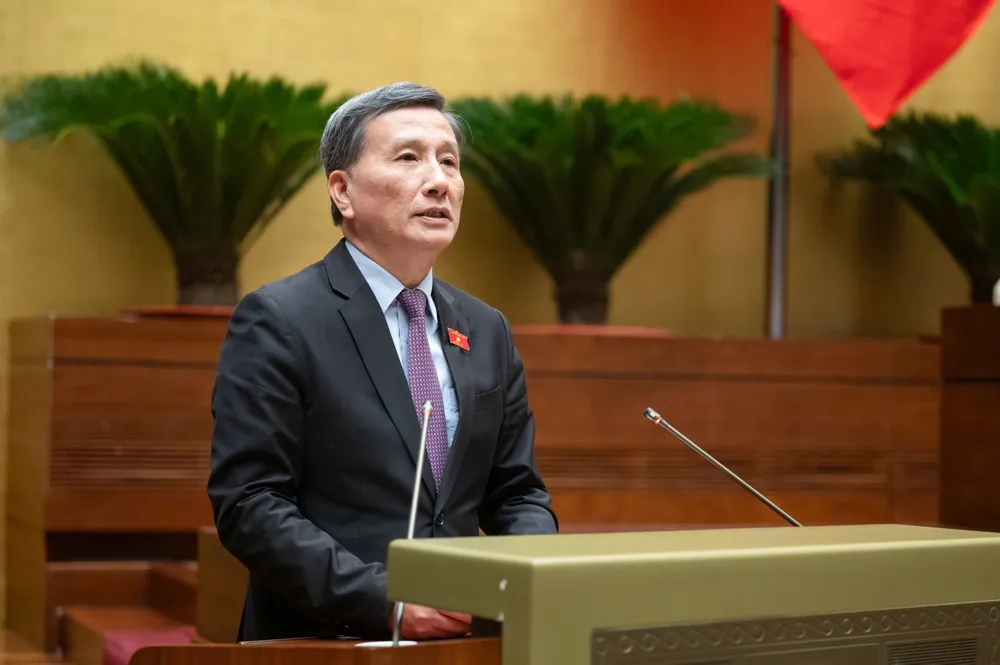 Chủ nhiệm Ủy ban KHCN&MT của Quốc hội Lê Quang Huy Luat-cong-nghiep-cong-nghe-so-huy.jpg