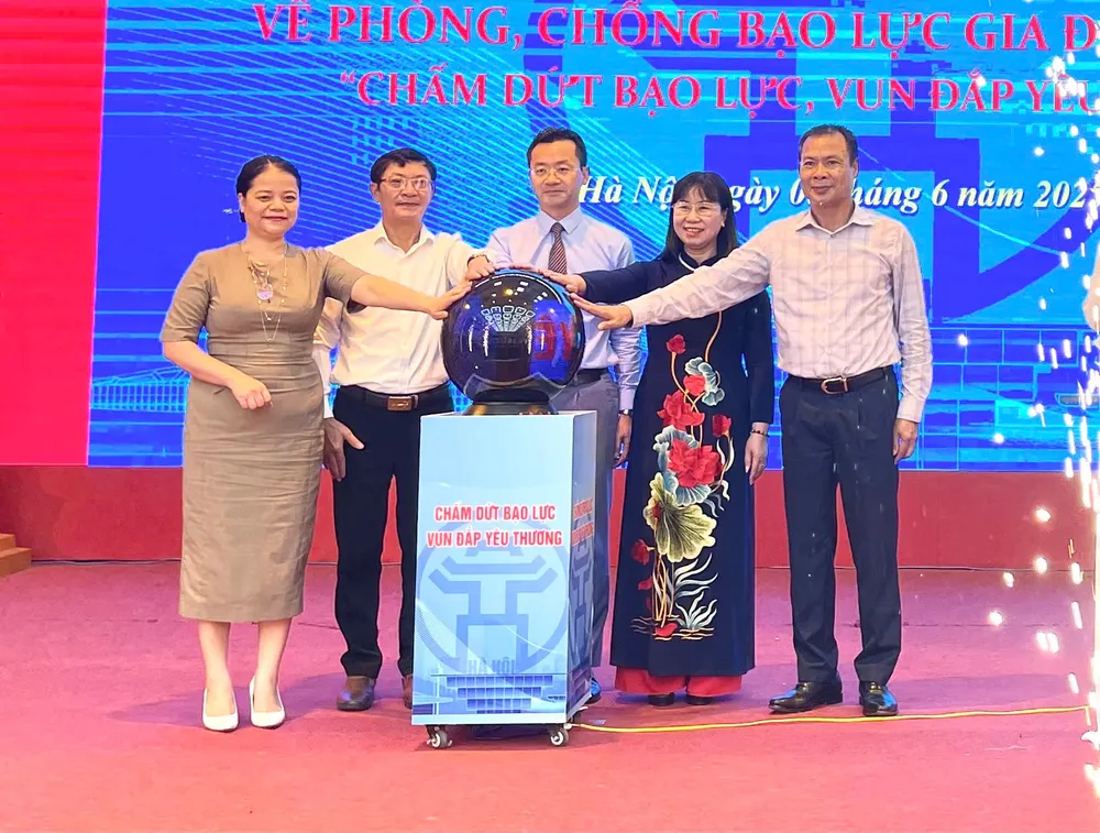 Bạo lực gia đình