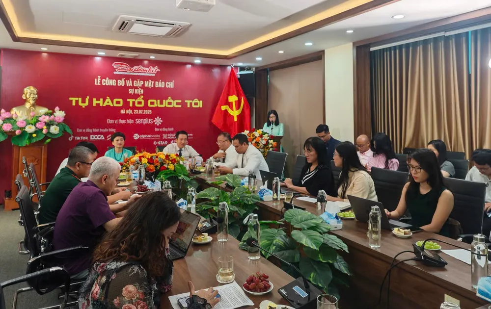 Tự hào Tổ quốc tôi