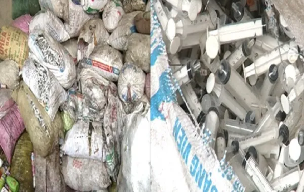 Phát hiện hơn 100 bao tải kim tiêm còn dính máu ảnh 1