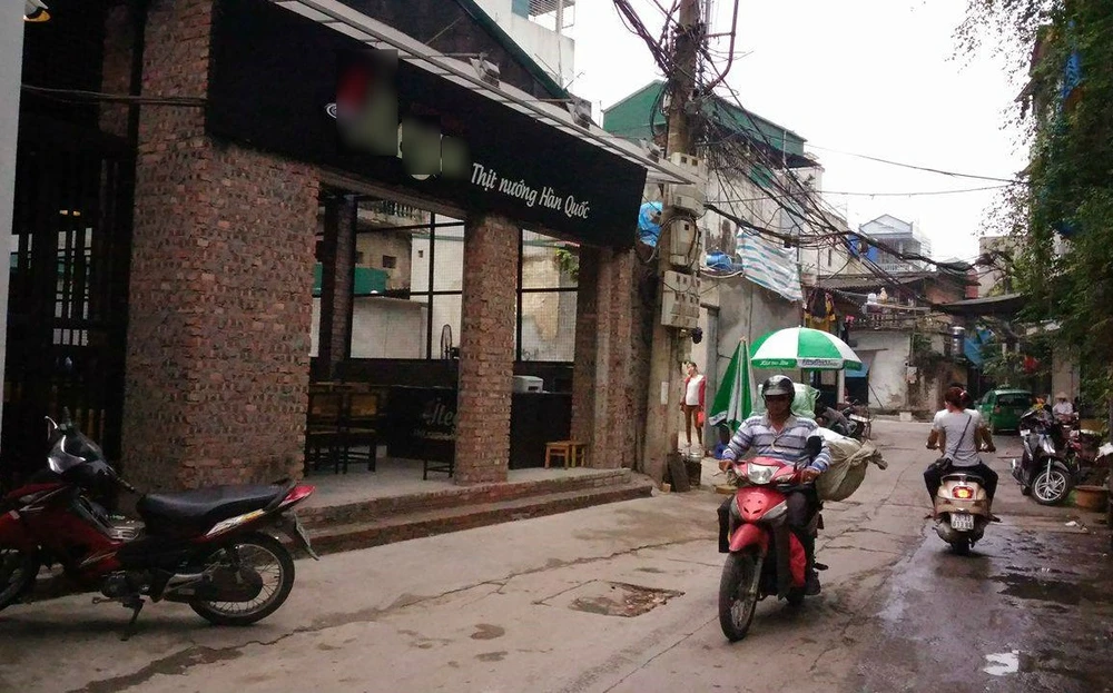 Quán ăn bị 'khủng bố' bằng mắm tôm, nghi do cạnh tranh ảnh 3