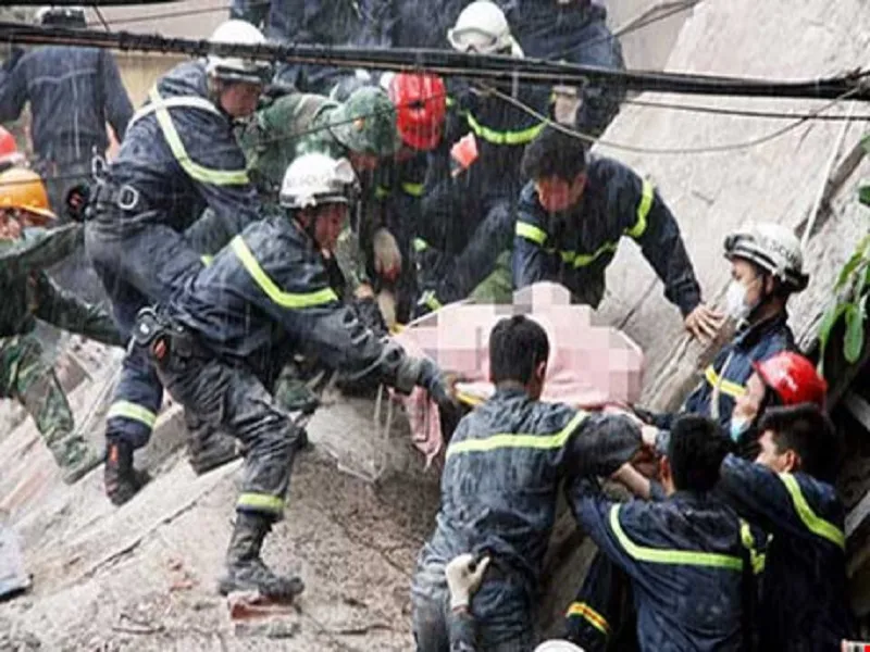 Khởi tố vụ sập nhà 4 tầng khiến 2 người tử vong tại Hà Nội ảnh 1