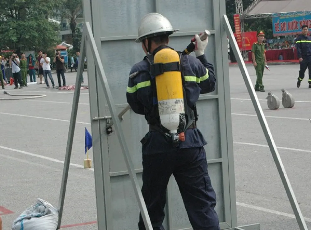 Những màn dập lửa mãn nhãn của Cảnh sát PCCC Hà Nội ảnh 7