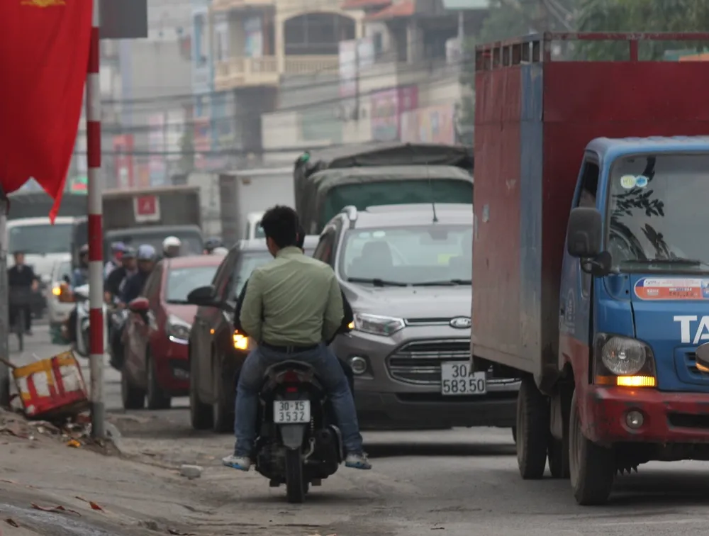 Bị CSGT xử phạt, người đàn ông xé quyết định xử phạt ảnh 5 Bị CSGT xử phạt, người đàn ông xé quyết định xử phạt ảnh 5