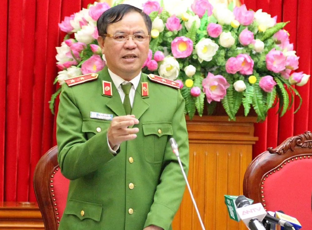 Bỏ sổ hộ khẩu, con em tỉnh lẻ có được học ở thành phố? ảnh 1