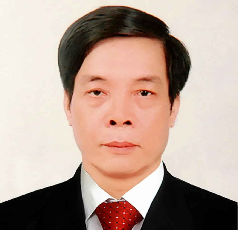 Chủ tịch huyện xin nghỉ việc vì lý do sức khỏe ảnh 1