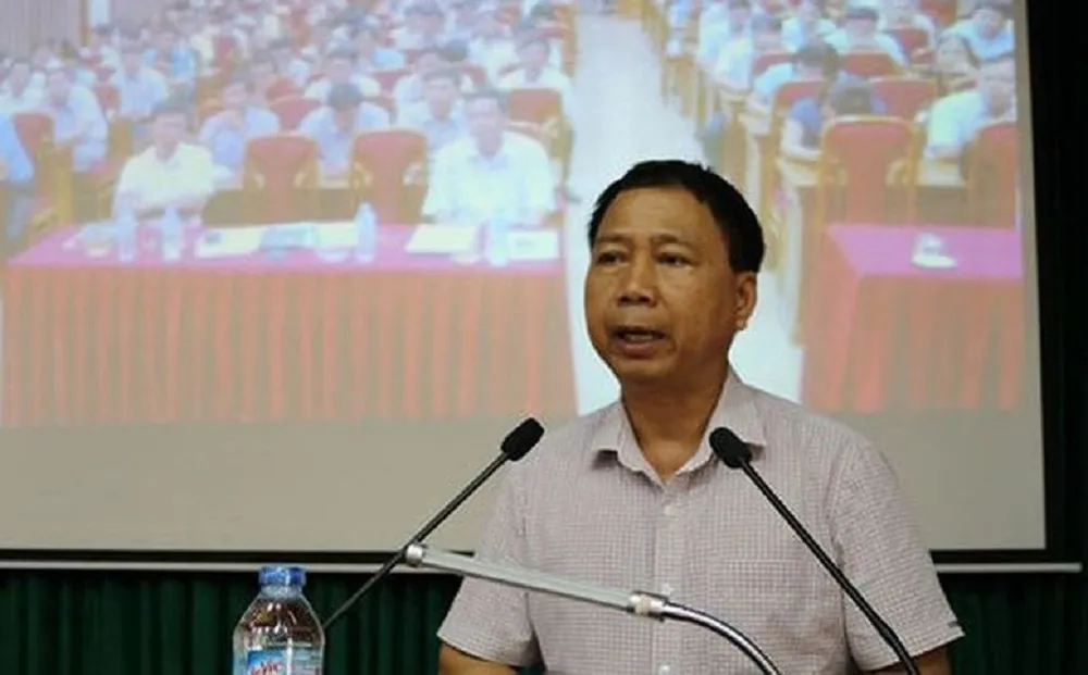 Công an ra thông báo truy tìm chủ tịch huyện Quốc Oai ảnh 1