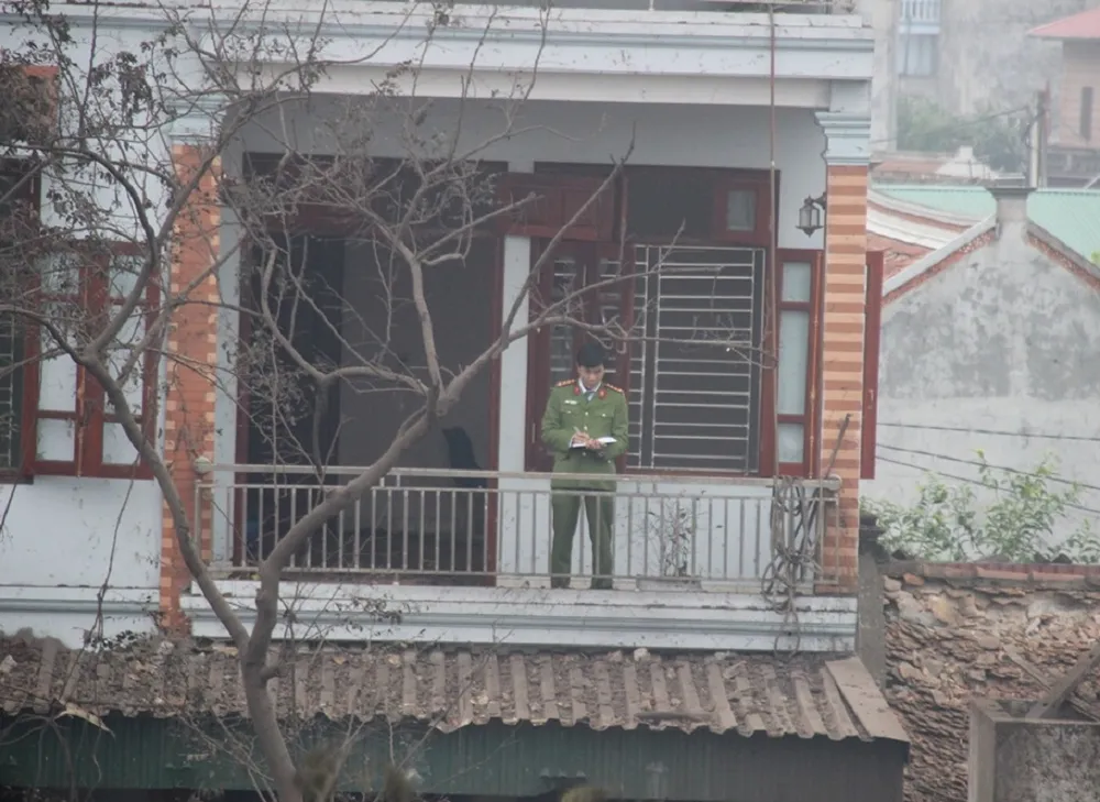 Vụ nổ Bắc Ninh: Công an làm việc với chủ kho phế liệu ảnh 1