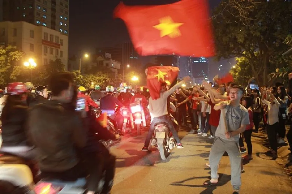 U23 VN vào chung kết, tung toàn bộ quân số chống đua xe ảnh 2