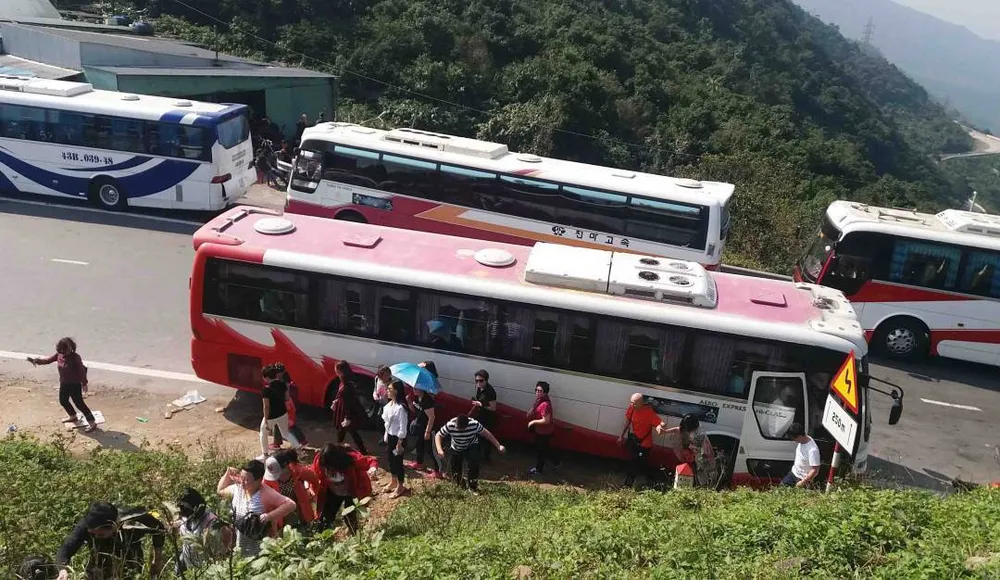 Di tích Hải Vân Quan nhếch nhác, tràn lan rác thải ảnh 13 Nhãn