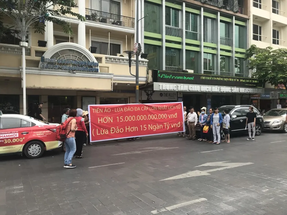 Vụ sập bẫy 15.000 tỉ tiền ảo: Phải khởi tố vụ án! ảnh 2 Vụ sập bẫy 15.000 tỉ tiền ảo: Phải khởi tố vụ án! ảnh 2