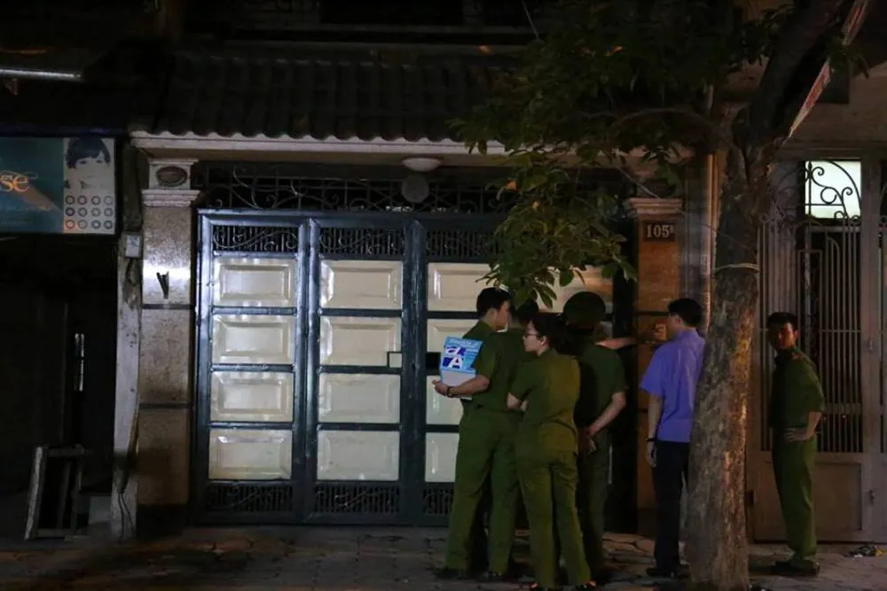 Đang khám nhà cựu tổng cục phó tình báo Phan Hữu Tuấn ảnh 1