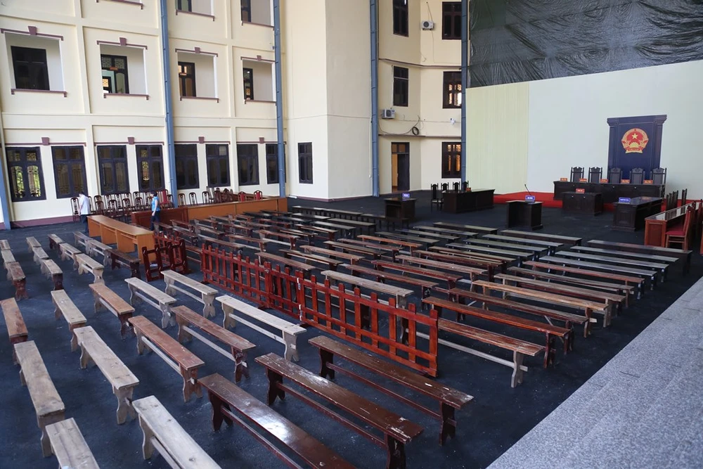 Cận cảnh sân tòa 1.000 m2 xét xử cựu tướng Phan Văn Vĩnh