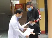 Bé trai người Anh nhiễm COVID-19 được Việt Nam chữa khỏi bệnh