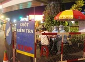 Tụ tập nhậu giữa dịch COVID-19, đấm cả công an khi bị xử lý ảnh 1 Siết chặt kiểm soát y tế cửa ngõ Tân Sơn Nhất
