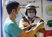 CSGT mở cao điểm phạt nồng độ cồn trước nhà hàng, quán ăn ảnh 2 Bị CSGT phạt cồn, một luật sư ở TP.HCM đòi coi tem kiểm định