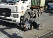 Ô tô lao xuống vực sâu 200 m ở đèo Mã Pí Lèng, 3 người tử vong ảnh 2 Người phụ nữ bị xe container cán tử vong gần UBND quận 12