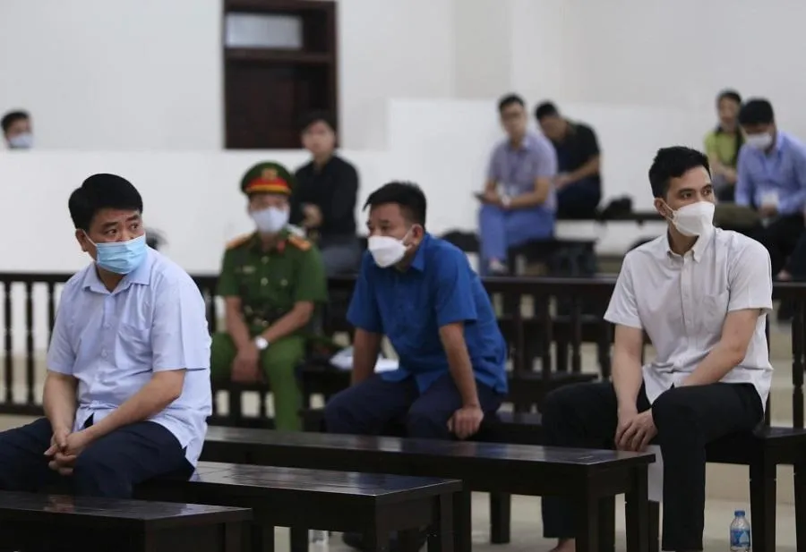 Các bị cáo tại tòa sáng 20-6. Ảnh: UYÊN TRANG Các bị cáo tại tòa sáng 20-6. Ảnh: UYÊN TRANG