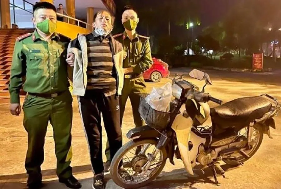 Trần Chung Hiếu thời điểm bị bắt giữ. Ảnh: CACC Trần Chung Hiếu thời điểm bị bắt giữ. Ảnh: CACC