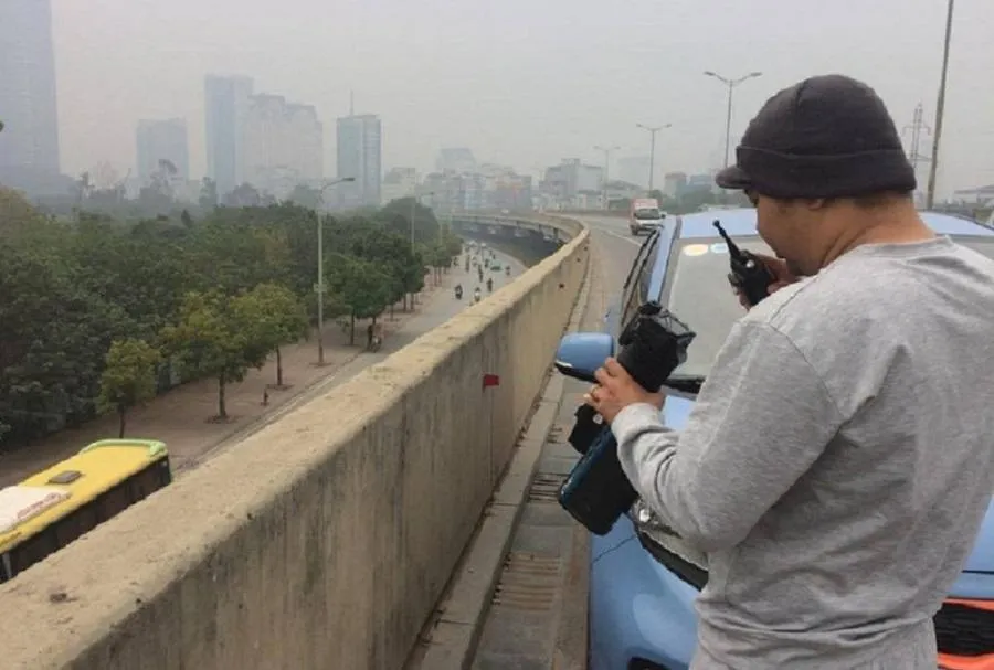 CSGT được mặc thường phục khi sử dụng thiết bị kỹ thuật nghiệp vụ. Ảnh: TP CSGT được mặc thường phục khi sử dụng thiết bị kỹ thuật nghiệp vụ. Ảnh: TP