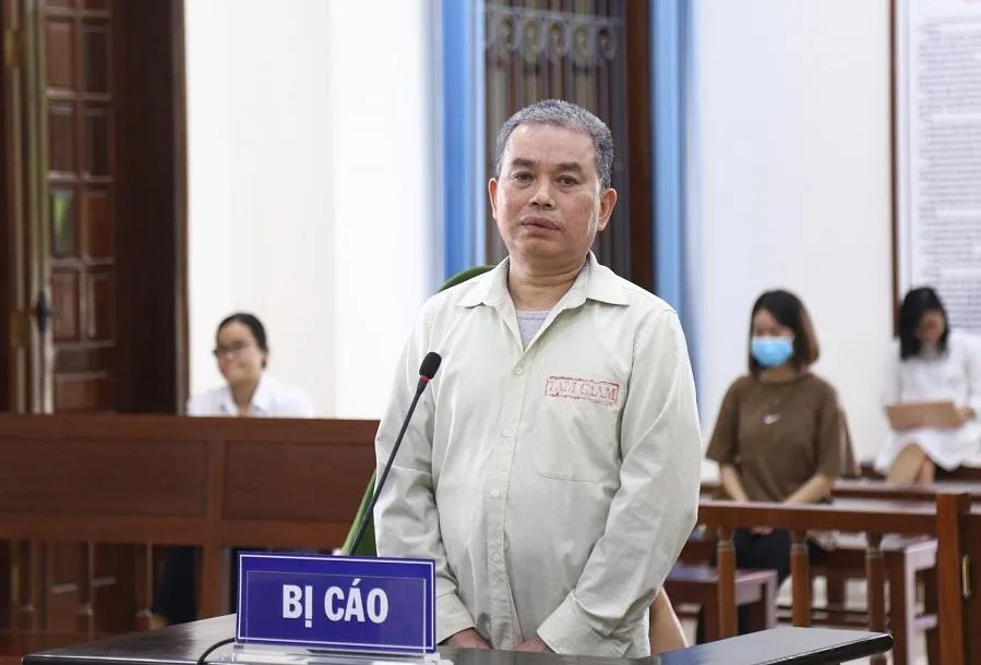 Bị cáo Vi Văn Phượng tại tòa ngày 16-8. Ảnh: UYÊN TRANG Bị cáo Vi Văn Phượng tại tòa ngày 16-8. Ảnh: UYÊN TRANG