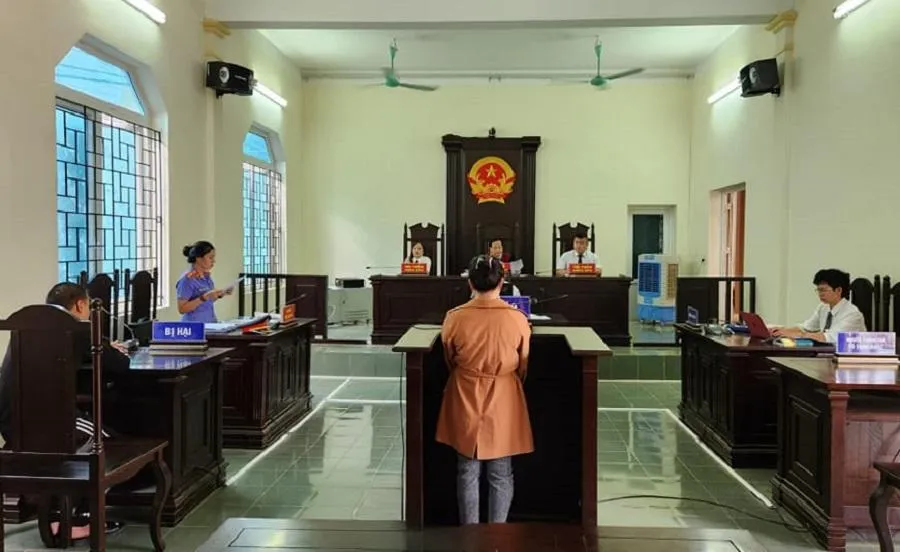 Phiên tòa xét xử bị cáo Hà Thị Nguyệt. Ảnh: THÚY HÀ