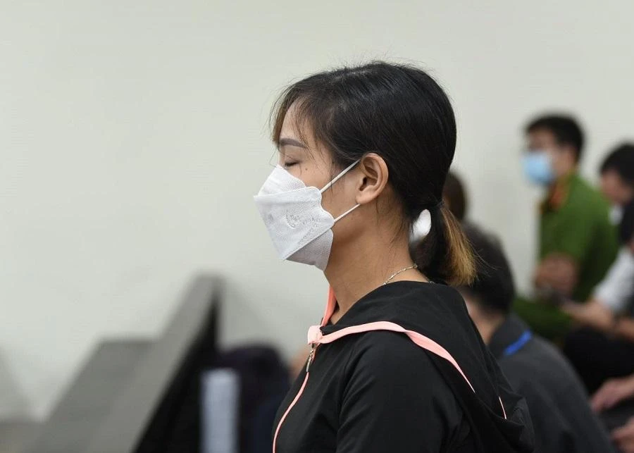 Mẹ của bé gái bị đóng đinh vào đầu dẫn đến tử vong. Ảnh: UYÊN TRANG