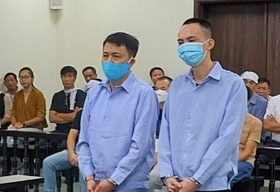 Hai bị cáo tại tòa. Ảnh: UT