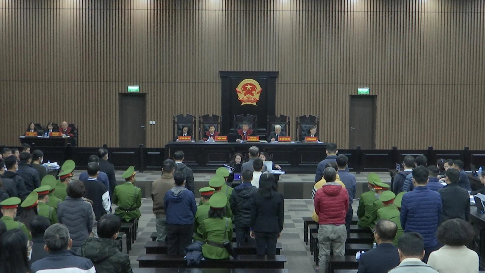 Phiên tòa xét xử các bị cáo trong vụ AIC. Ảnh: CTV Phiên tòa xét xử các bị cáo trong vụ AIC. Ảnh: CTV