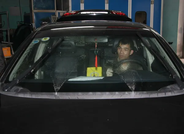 Rửa kính và hư hỏng thường gặp ảnh 1