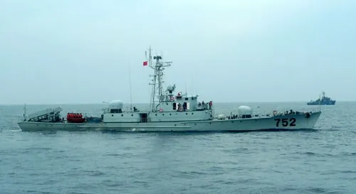 Vạch mặt những tàu chiến Trung Quốc hộ tống giàn khoan HD-981 ảnh 3