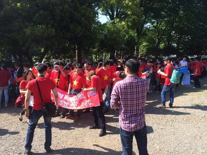 Người Việt tại Nhật phản đối trước Sứ quán Trung Quốc ảnh 6