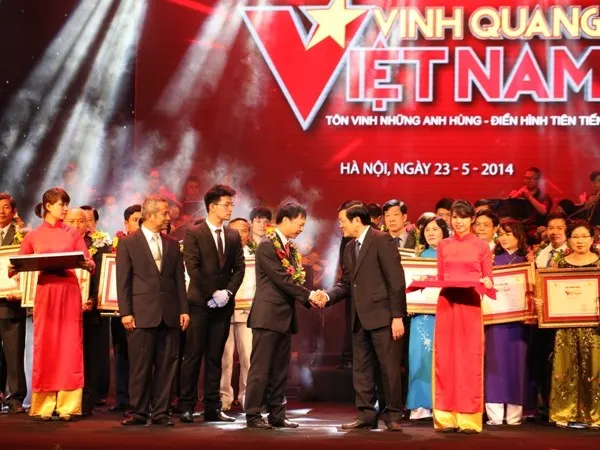 "Vinh quang Việt Nam": Tôn vinh cảnh sát biển và ngư dân ảnh 2 "Vinh quang Việt Nam": Tôn vinh cảnh sát biển và ngư dân ảnh 2