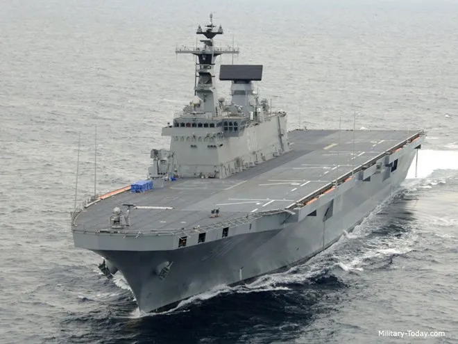 Điểm mặt những tàu đổ bộ kiêm tàu sân bay đang 'bao vây' Trung Quốc ảnh 6
