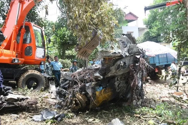 Sáng mai tổ chức Lễ truy điệu các chiến sĩ hy sinh vụ máy bay rơi ảnh 3 Sáng mai tổ chức Lễ truy điệu các chiến sĩ hy sinh vụ máy bay rơi ảnh 3