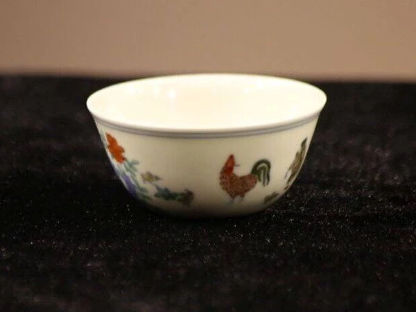 Công đồng mạng "phát sốt" vì chiếc ly cổ trị giá 36 triệu USD ảnh 2