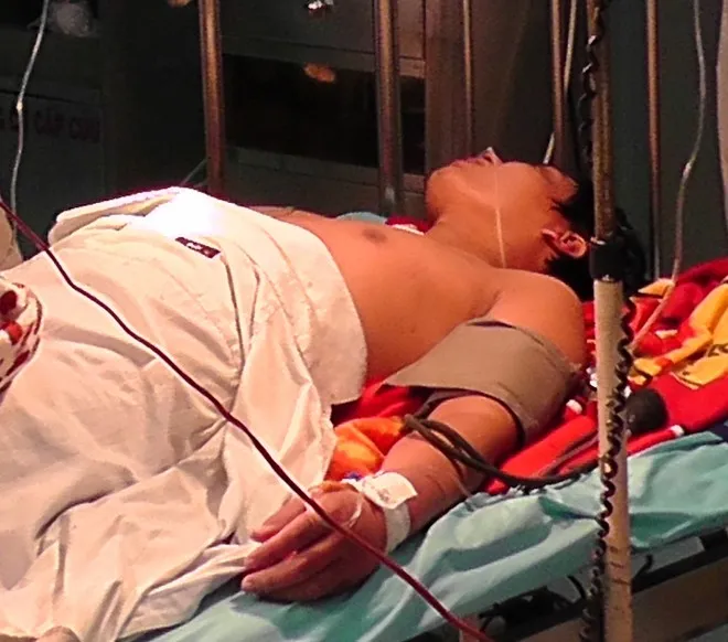 Công nhân sống sót kỳ diệu sau 5 ngày bị kẹt trong kho đông âm 20 độ C. 5 ngày sóng sót kì diệu của công nhân bị kẹt trong kho cấp đông âm 20 độ C.