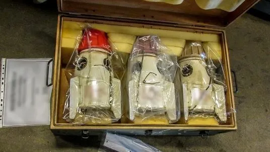 Phần Lan công bố hình ảnh lô vũ khí bị tạm giữ của Việt Nam ảnh 1