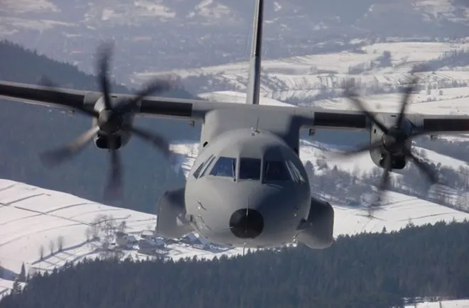 Việt Nam chuẩn bị mua phi cơ C-295: Nên chọn phiên bản nào? ảnh 2